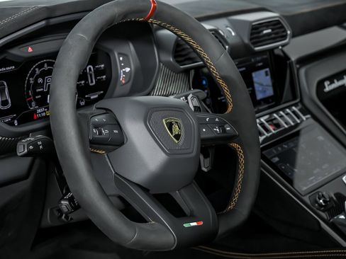 Used 2024 Lamborghini Urus Performante image 27