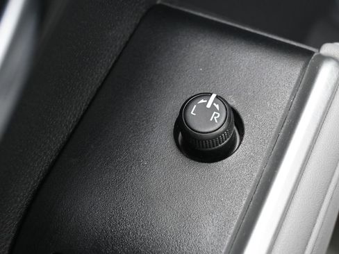 Certified 2020 Toyota Highlander XLE image 12