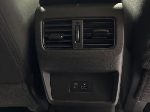 Used 2023 Nissan Rogue SV image 24