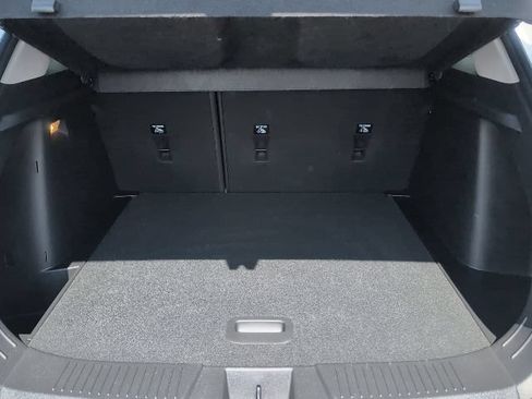 Used 2024 Chevrolet Trax LT w/ Sunroof Package FWD image 34