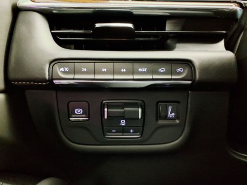 Certified 2023 Cadillac Escalade Sport Platinum w/ LPO, ONYX Package AWD/4WD image 22
