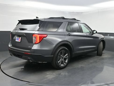 Used 2021 Ford Explorer XLT w/ Equipment Group 202A AWD/4WD image 25