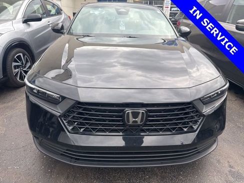 Used 2024 Honda Accord Sport image 2