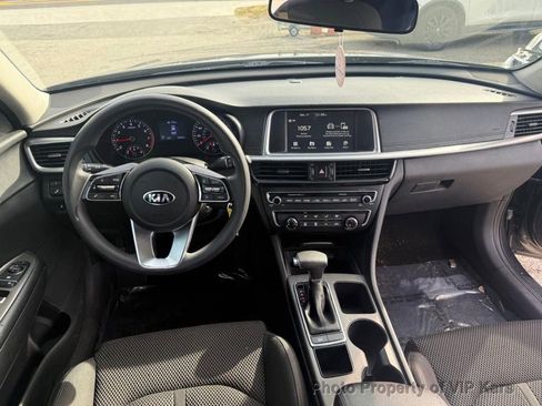 Used 2020 Kia Optima LX image 17