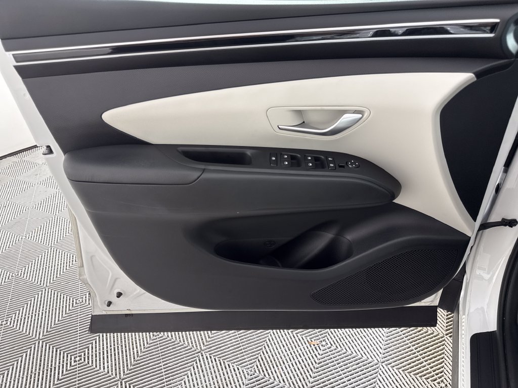 Certified 2024 Hyundai Tucson SE FWD image 9