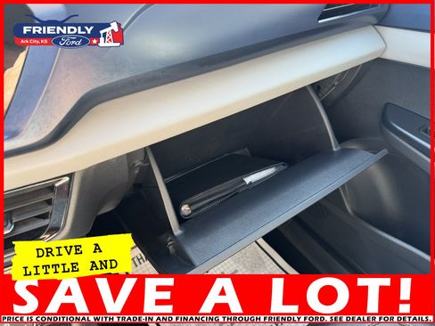 Used 2023 Volkswagen Taos SE image 32