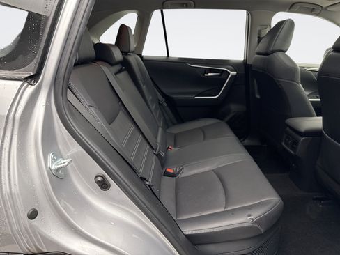 Used 2019 Toyota RAV4 Limited image 21