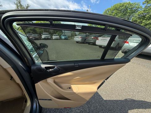 Used 2008 Volkswagen Passat VR6 FWD image 19