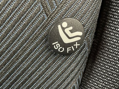 Used 2025 Nissan Versa SV image 16