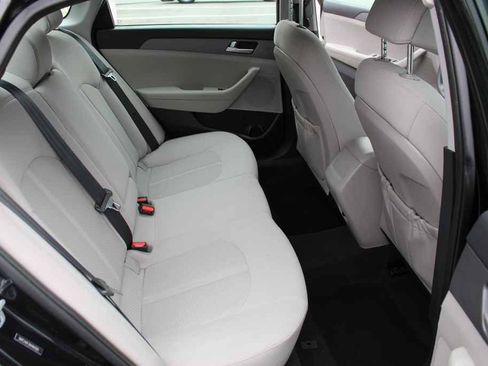 Used 2017 Hyundai Sonata SE FWD image 28