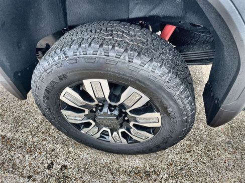 New 2025 GMC Sierra 2500 Denali w/ Denali Reserve Package image 12