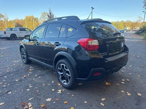 Used 2017 Subaru Crosstrek 2.0i Premium image 4