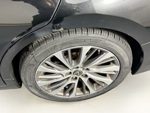 Used 2020 Lexus ES 350 w/ Premium Package image 31