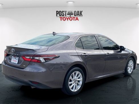 Used 2023 Toyota Camry LE image 7