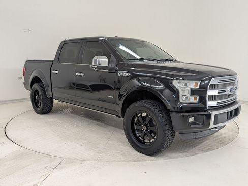 Used 2015 Ford F150 Platinum w/ Equipment Group 701A Luxury image 6