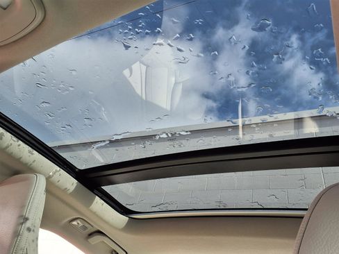 Used 2024 Volvo S60 B5 Plus image 9