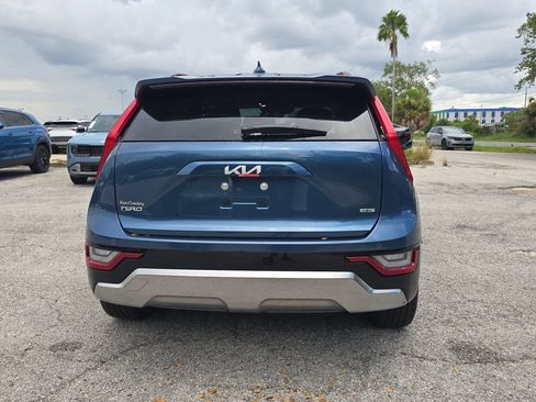 New 2026 Kia Niro SX Touring FWD image 7