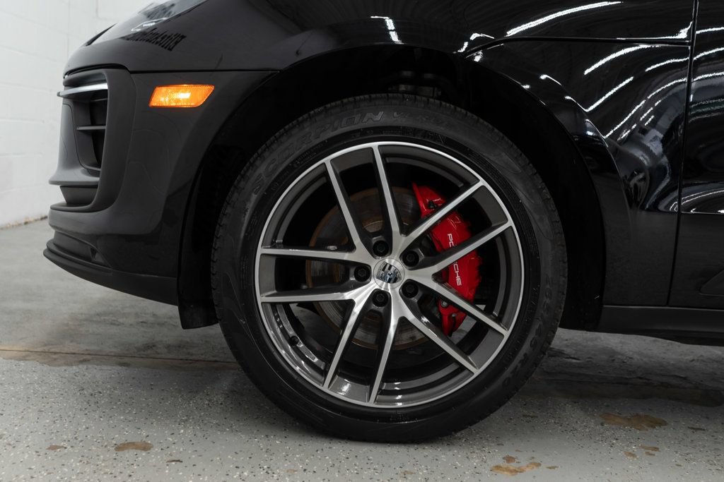 Used 2023 Porsche Macan S AWD/4WD image 33