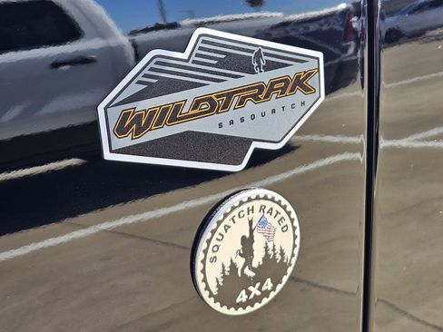 Used 2022 Ford Bronco Wildtrak image 16