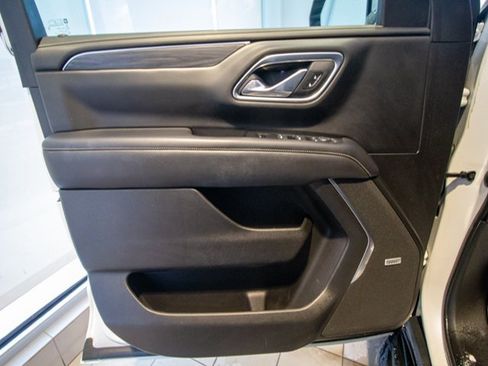 Used 2021 GMC Yukon SLT w/ SLT Luxury Plus Package image 8