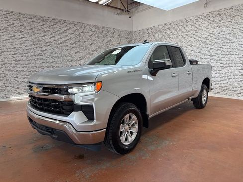 Used 2022 Chevrolet Silverado 1500 LT w/ Protection Package image 3