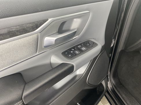 Used 2022 RAM 1500 Big Horn AWD/4WD image 13