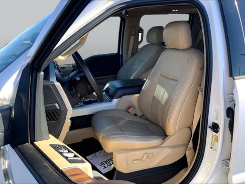 Used 2018 Ford F150 Lariat w/ Equipment Group 502A Luxury AWD/4WD image 8