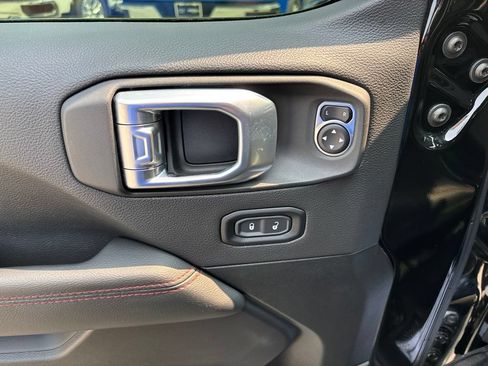 Used 2021 Jeep Wrangler Unlimited Rubicon AWD/4WD image 15