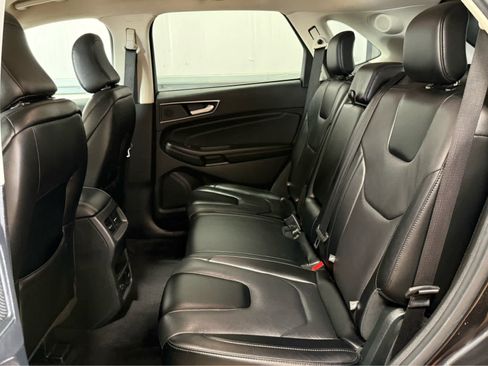 Used 2022 Ford Edge Titanium image 25