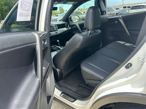 Used 2018 Toyota RAV4 SE w/ Power Extra Value Package AWD/4WD image 16