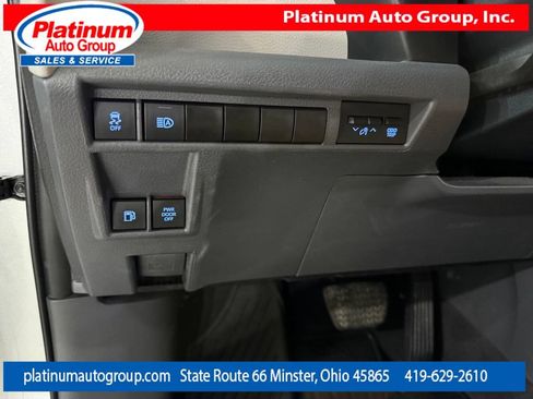 Used 2023 Toyota Sienna XLE AWD/4WD image 23