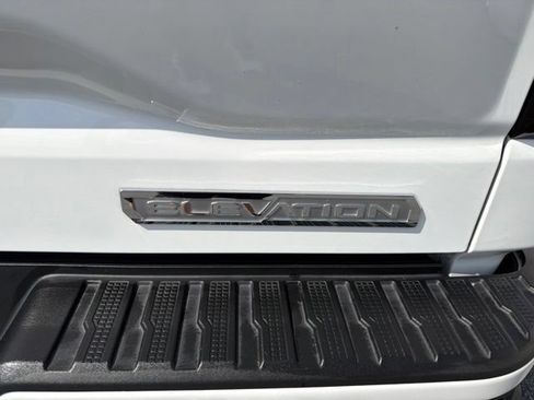 Used 2023 GMC Sierra 1500 Elevation AWD/4WD image 9