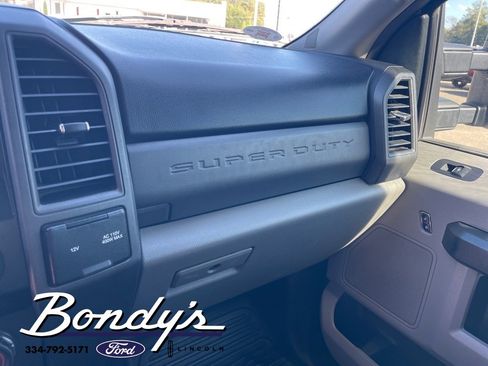 Used 2018 Ford F450 XL w/ Power Equipment Group image 8