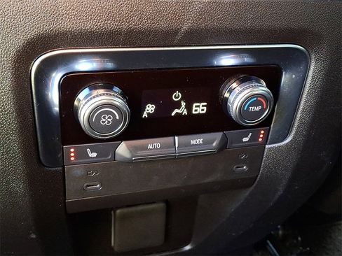 Certified 2025 GMC Yukon Denali image 12