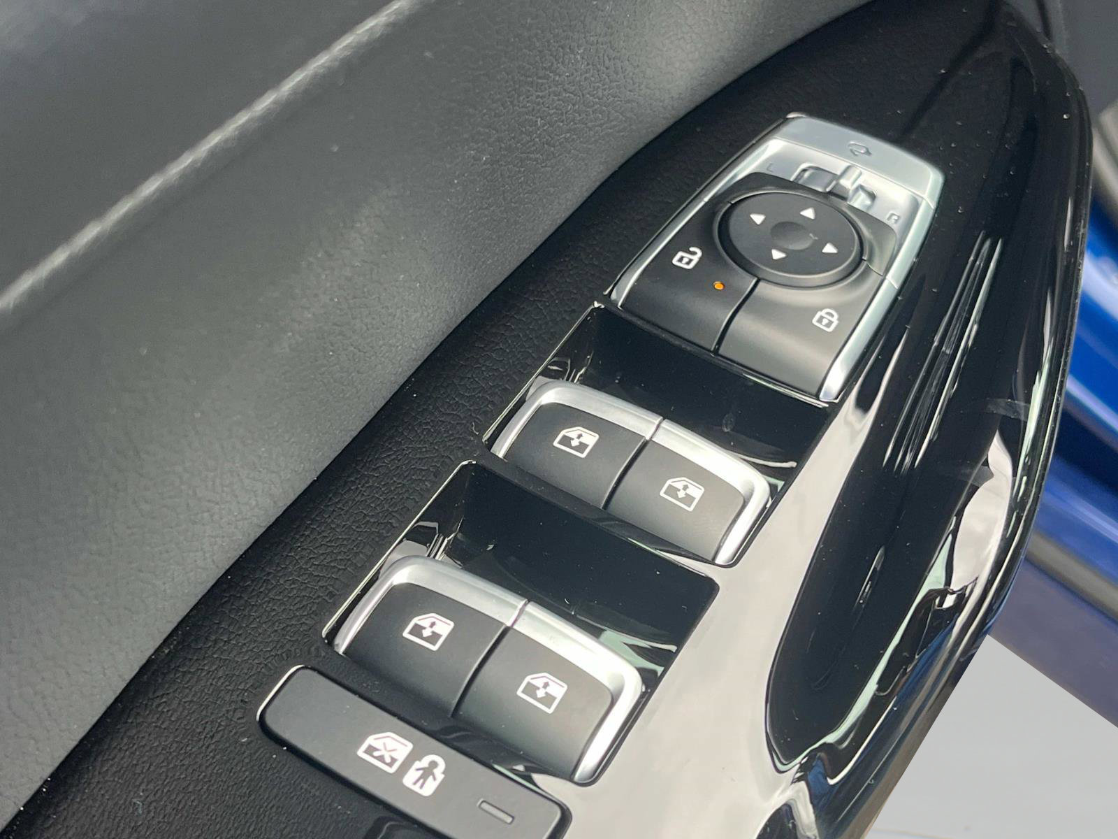 New 2025 Kia K5 EX FWD image 33