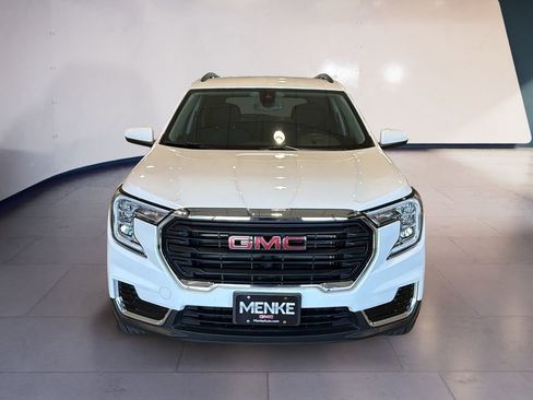Used 2023 GMC Terrain SLE w/ Driver Convenience Package AWD/4WD image 2