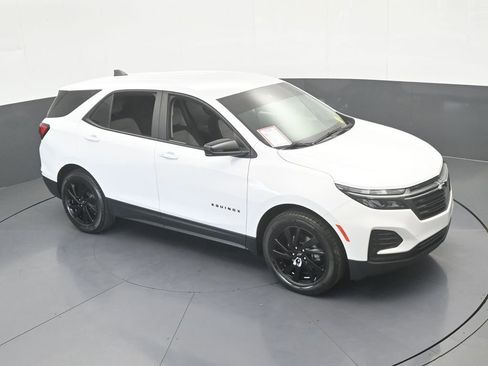 Used 2023 Chevrolet Equinox LS w/ Sport Edition image 48