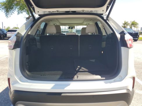 Certified 2023 Ford Edge Titanium w/ Class II Trailer Tow Package image 10