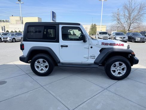 Used 2020 Jeep Wrangler Sport image 5