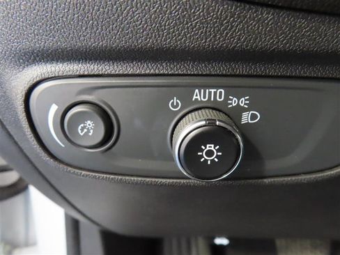 Used 2023 Chevrolet Equinox LT w/ Driver Convenience Package AWD/4WD image 19
