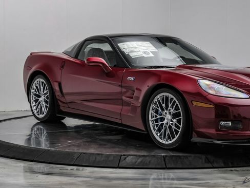 Used 2010 Chevrolet Corvette ZR1 w/ Preferred Equipment Group RWD image 26