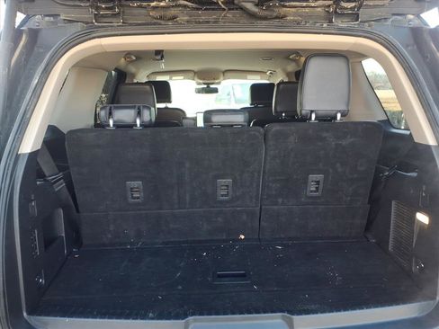 Used 2024 Ford Expedition XLT image 33