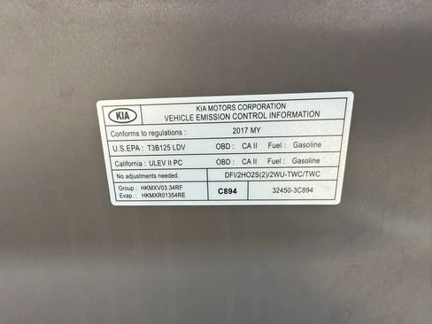 Used 2017 Kia Sorento SX FWD image 38