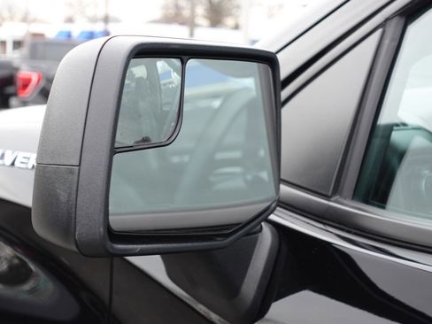 Used 2023 Chevrolet Silverado 1500 Custom image 13