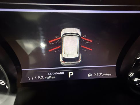 Used 2023 Nissan Rogue SV image 11