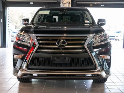 Used 2019 Lexus GX 460 Luxury AWD/4WD image 2