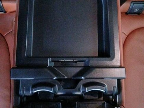 New 2026 BMW X5 sDrive40i image 17