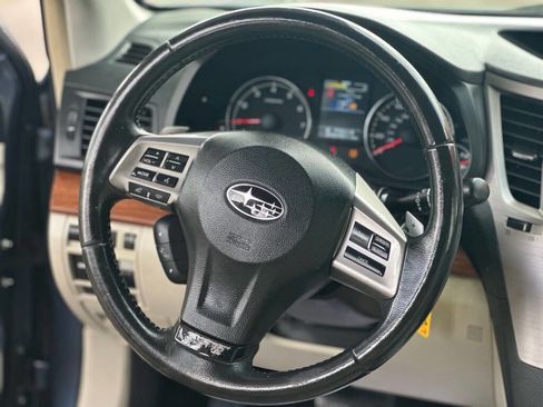 Used 2013 Subaru Outback 2.5i Limited AWD/4WD image 12