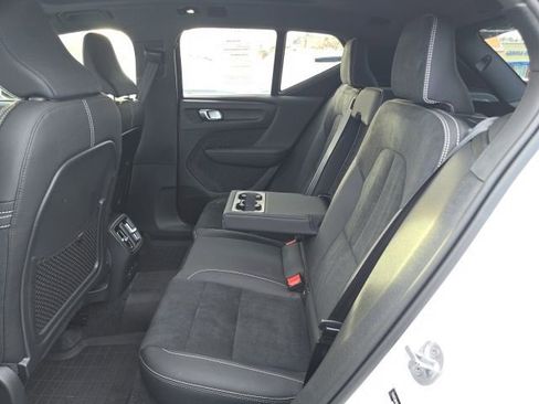 Certified 2024 Volvo XC40 Recharge Ultimate w/ Protection Package Premier image 23