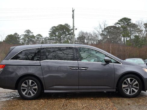 Used 2015 Honda Odyssey Touring image 4